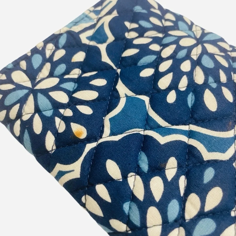 Vera Bradley~ Turn Lock Wristlet/Wallet~ Petal Splash Pattern~ 6.25
